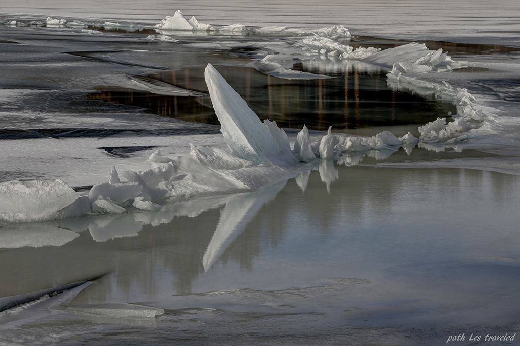 Black-Hills-SD/1024x768_Pactola Ice Formations.jpg